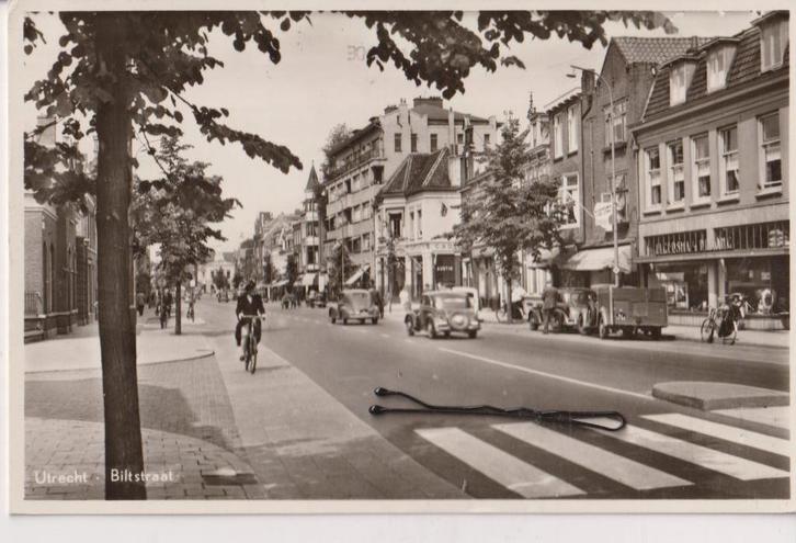 Utrecht, Biltstraat met auto's, Verzamelen, Ansichtkaarten | Nederland, Gelopen, Utrecht, 1960 tot 1980, Ophalen of Verzenden