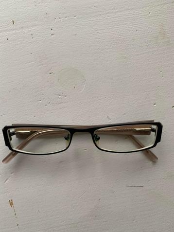 Bril beschikbaar voor biedingen