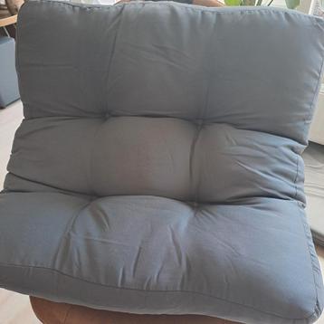 Ser van 2 rug en zit stoelkussens 60x60 nieuw in doos beschikbaar voor biedingen