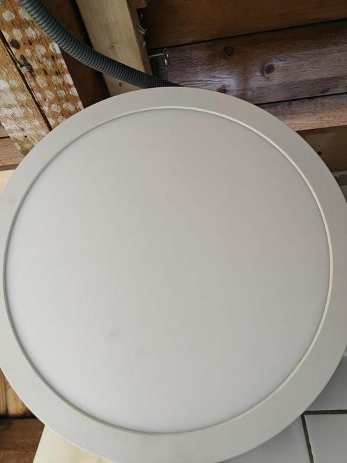 IKEA GUNNARP slimme LED-lamp te koop, Huis en Inrichting, Lampen | Plafondlampen, Zo goed als nieuw, Kunststof, Ophalen of Verzenden