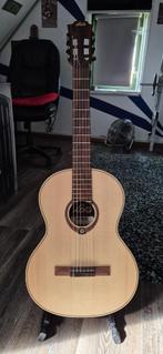 Te koop prachtige klassieke gitaar ,merk LAG type occitania, Muziek en Instrumenten, Ophalen, Zo goed als nieuw, Klassieke of Spaanse gitaar