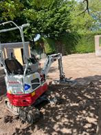 Minigraver met machinist, Diensten en Vakmensen, Tuinmannen en Stratenmakers, Tuin- of Vijveraanleg
