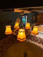 Antieke Wagenwiel Kroonluchter met Lampenkappen Vintage, Ophalen