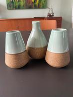 Kleine vaasjes, Overige kleuren, Aardewerk of Porselein, Ophalen of Verzenden, Zo goed als nieuw