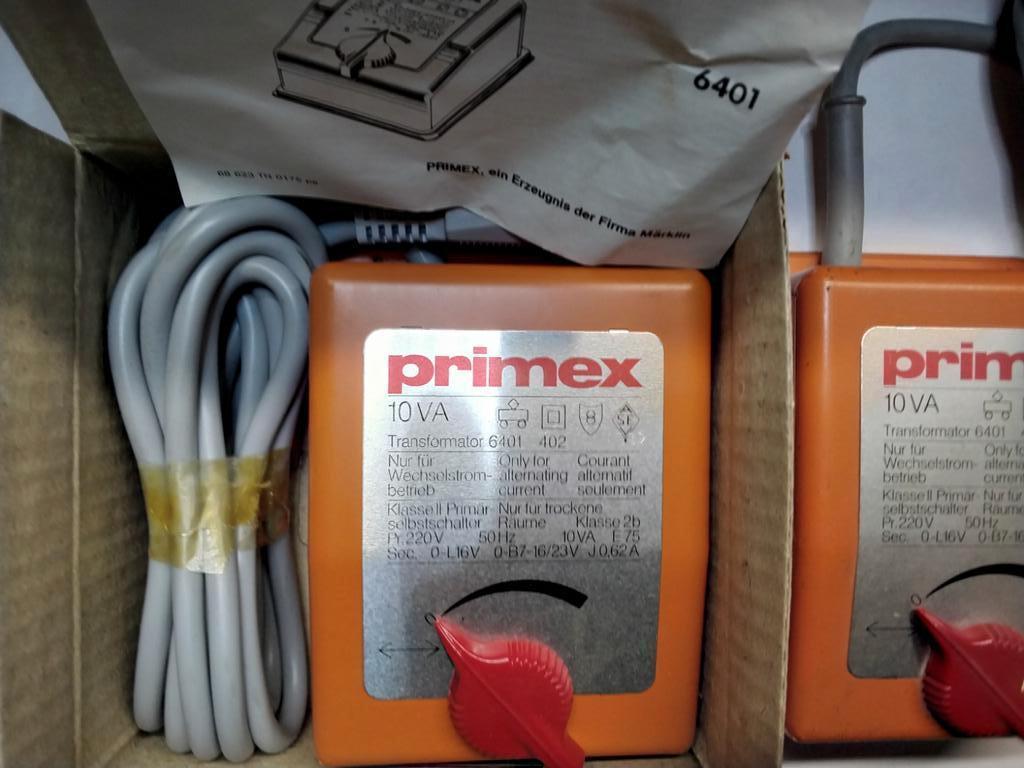 Trafo's 2 Primex 2000-6401 10VA wisselstroom - 1 in Doos, Hobby en Vrije tijd, Modeltreinen | H0, Ophalen of Verzenden, Zo goed als nieuw