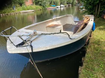 Open boot, 5.30x2.10 meter, polyester  beschikbaar voor biedingen