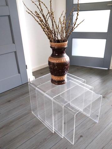 Retro vintage mimiset nesting tables plexiglas / acryl beschikbaar voor biedingen