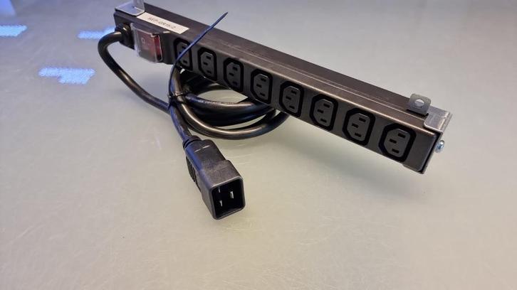 230V Modulaire PDU Extensiebar EO4601 – Nieuw, Hobby en Vrije tijd, Elektronica-componenten, Nieuw, Ophalen of Verzenden
