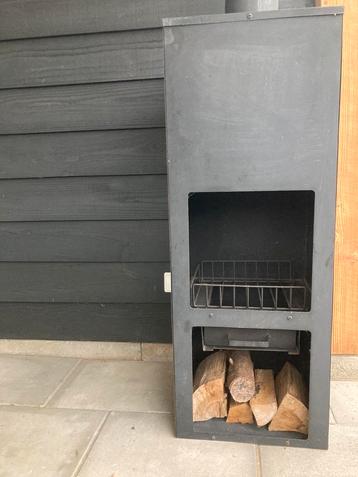 Grote Tuinhaard nooit gebruikt met asla en houtopslag beschikbaar voor biedingen