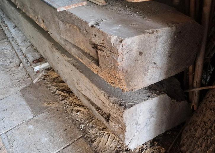 2 Monumentale balken van 10 meter lang, Tuin en Terras, Palen, Balken en Planken, Balken, 250 cm of meer, Ophalen