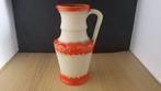 mooie witte oorvaas met oranje strepen, Gebruikt, Aardewerk of Porselein, Oranje, Ophalen of Verzenden