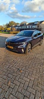 Renault Mégane Ev60 220pk Optimum Charge 2022 Blauw, Auto's, 1611 kg, 195 min, Elektrisch, Grijs