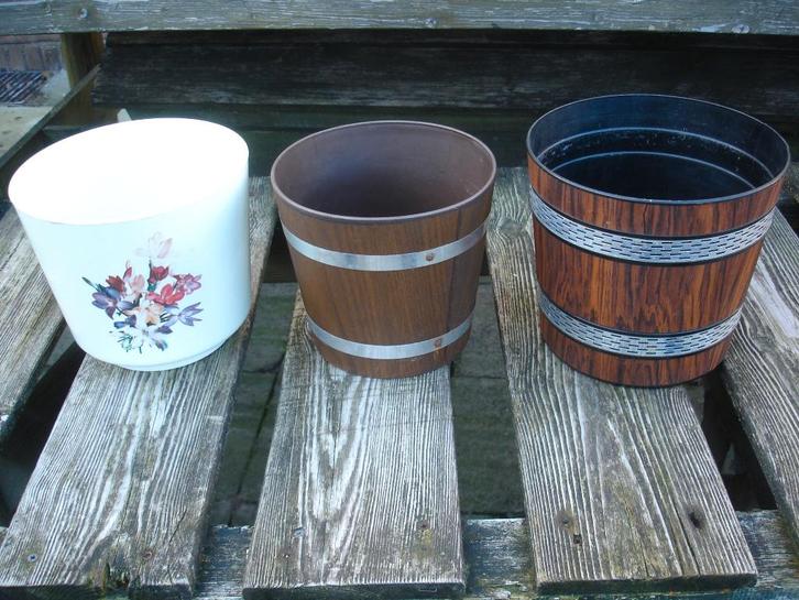 3 x retro over bloempot / bloempotten, Verzamelen, Retro, Huis en Inrichting, Ophalen