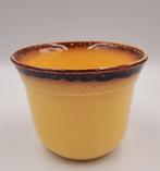 Mooie vintage gele bloempot met bruine lavarand, Ophalen of Verzenden, Huis en Inrichting