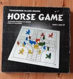 Mens Erger Je Niet, met glazen speelbord, compleet, Hobby en Vrije tijd, Gezelschapsspellen | Bordspellen, Een of twee spelers