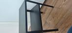 Knarrevik nachtkastje, Huis en Inrichting, Slaapkamer | Nachtkastjes, Ophalen, Minder dan 45 cm, Metaal of Aluminium, Zo goed als nieuw