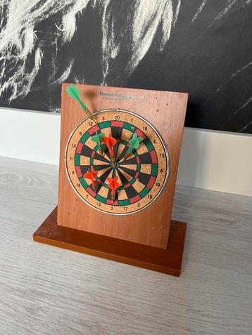 Mini dardbord beschikbaar voor biedingen