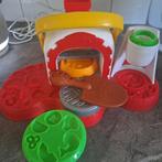 Play Doh pizzaoven, kapper, gereedschap en vormpjes, Ophalen of Verzenden, Zo goed als nieuw
