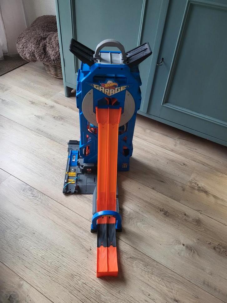 Hot Wheels Mega Garage, Kinderen en Baby's, Speelgoed | Racebanen, Zo goed als nieuw, Handmatig, Hot Wheels, Ophalen