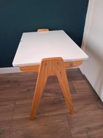 Mooi kindertafeltje/kinderbureau van Petit Amelie, Ophalen, Gebruikt, Tafel(s)