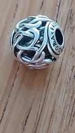Originele Pandora Essence / Me bedel FRIENDSHIP, Sieraden, Tassen en Uiterlijk, Bedels, Ophalen of Verzenden, Zo goed als nieuw