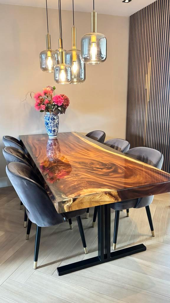 Luxe Eetkamerset: Epoxy Tafel, Eichholtz Stoelen, Lampen, Huis en Inrichting, Complete eetkamers, Zo goed als nieuw, 6 tot 8 stoelen