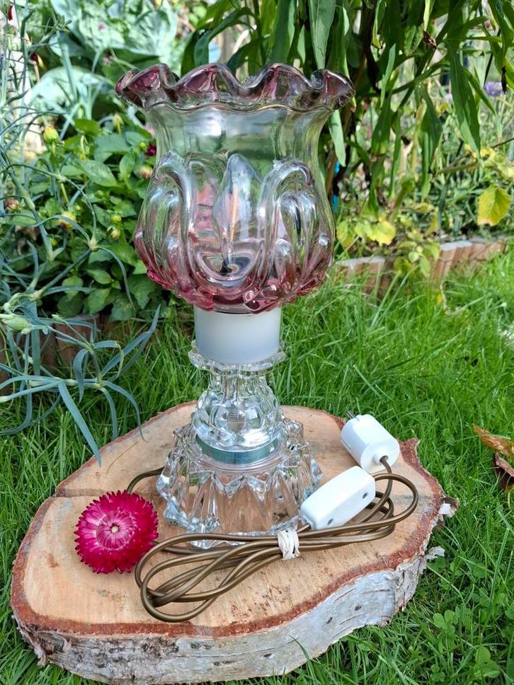 Vintage glazen Zweedse tafellamp, Bohemian, Antiek en Kunst, Antiek | Lampen, Ophalen of Verzenden