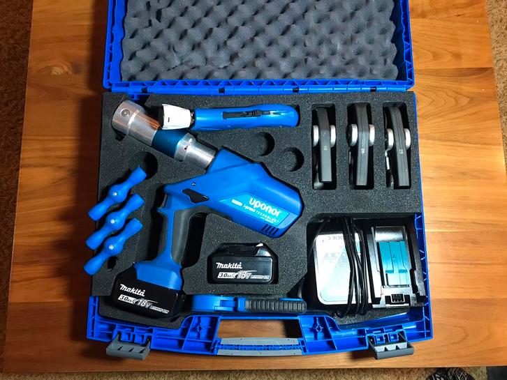 Uponor UP110 accu persmachine, Doe-het-zelf en Verbouw, Gereedschap | Overige machines, Zo goed als nieuw, Ophalen of Verzenden