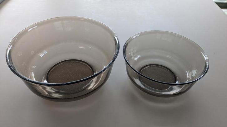 Arcoroc Vintage Rookglas Saladeschalen Set, Huis en Inrichting, Woonaccessoires | Schalen en Manden, Zo goed als nieuw, Schaal