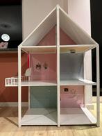 Groot Barbie- of poppenhuis met balkon, Kinderen en Baby's, Speelgoed | Poppenhuizen, Ophalen, Gebruikt, Poppenhuis