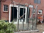 Hardhouten kozijn met dubbele deuren en veiligheidsglas, Gebruikt, Ophalen of Verzenden, Buitendeur, Hout