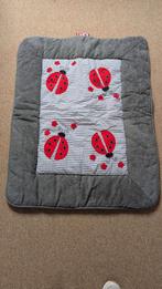 Boxkleed met lieveheersbeestjes, Kinderen en Baby's, Boxen, Ophalen of Verzenden, Zo goed als nieuw, Rechthoekig, Boxkleed