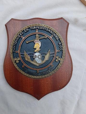 wapenschild pontonniers en torperdistenschool beschikbaar voor biedingen