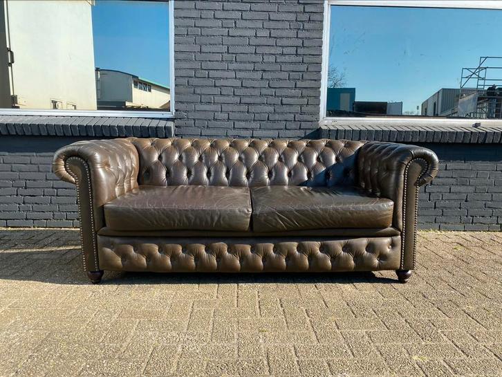 Chesterfield bank olijf groen GRATIS BEZORGD, Huis en Inrichting, Banken | Bankstellen, Gebruikt, 75 tot 100 cm, Leer, Ophalen of Verzenden