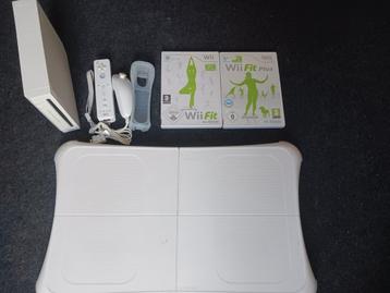 Nintendo wii sport pakket,2 spellen en 1 controller € 52,50, beschikbaar voor biedingen