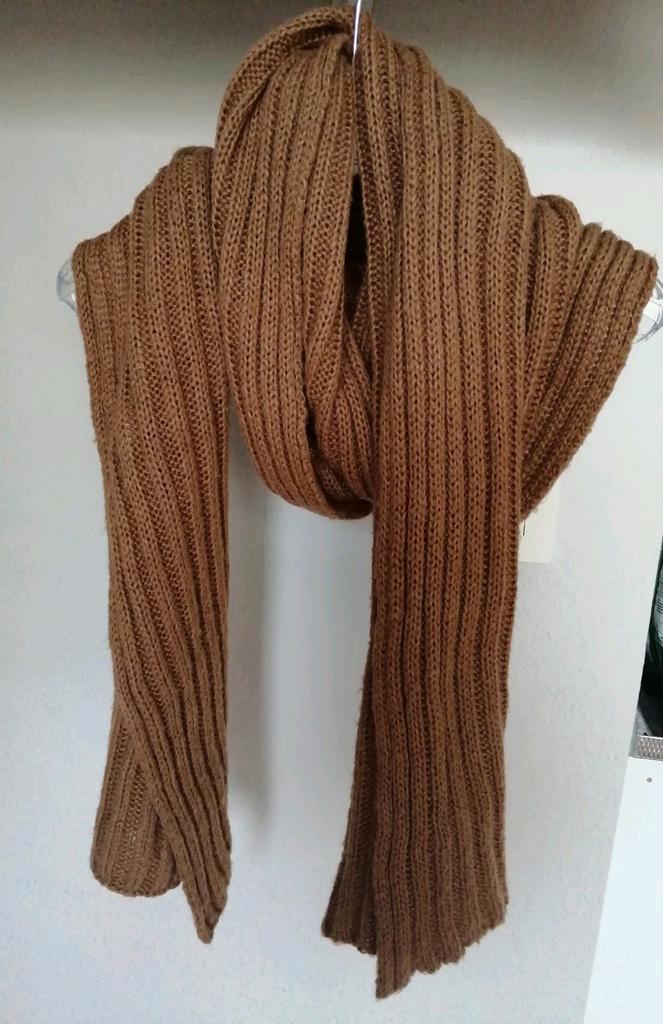 Lange oker sjaal H&M, Kleding | Dames, Mutsen, Sjaals en Handschoenen, Zo goed als nieuw, Sjaal, Ophalen of Verzenden