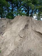 Gratis op te halen: 1 tot 90 KUUB zwart zand in VALKENSWAARD, Tuin en Terras, Zand, Ophalen, Gebruikt, Overige typen