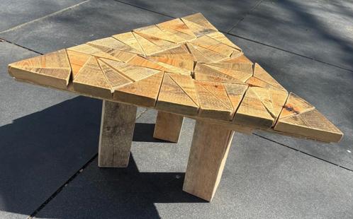 Handgemaakte bijzettafel van gerecycled hout., Huis en Inrichting, Tafels | Salontafels, Nieuw, Minder dan 50 cm, 50 tot 100 cm