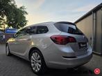 Opel Astra Sports Tourer - 1.4 Turbo Cosmo/Clima/Navi/Cruise, Gebruikt, 4 cilinders, Navigatiesysteem, 1337 kg