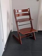 Stokke Tripp Trapp kinderstoel NIEUW MODEL in walnut, Ophalen, Zo goed als nieuw, Meegroeistoel, Aanschuifbaar