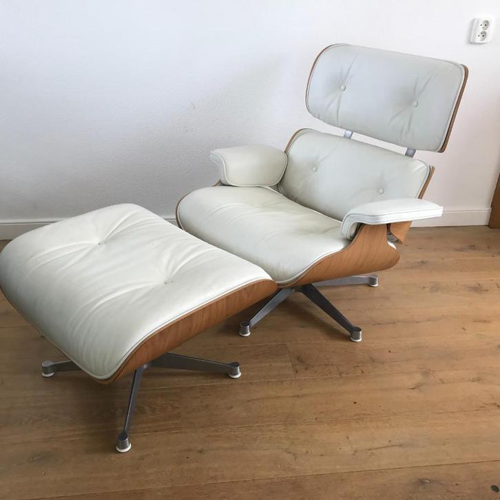Vitra Eames lounge chair fauteuil Ottoman voetenbank wit, Huis en Inrichting, Fauteuils, Gebruikt, 50 tot 75 cm, Ophalen