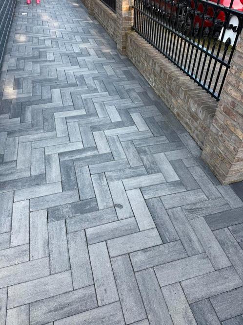 Plusminus 40 vierkante meter sierbestrating, Tuin en Terras, Tegels en Klinkers, Klinkers, Beton, 10 m² of meer, Ophalen