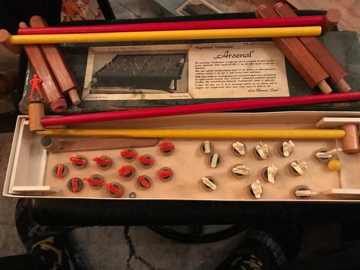 Homas antiek magnetisch voetbalspel in de originele doos, Antiek en Kunst, Antiek | Speelgoed, Ophalen