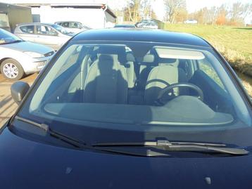 Voorruit van een Volvo C30 beschikbaar voor biedingen