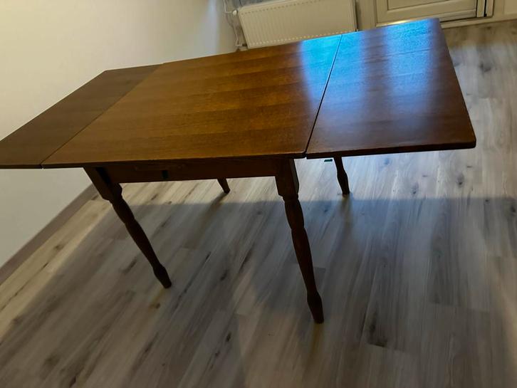 Uitschuifbare tafel voor kleine ruimtes, Huis en Inrichting, Tafels | Eettafels, Gebruikt, 50 tot 100 cm, 100 tot 150 cm, tot twee personen