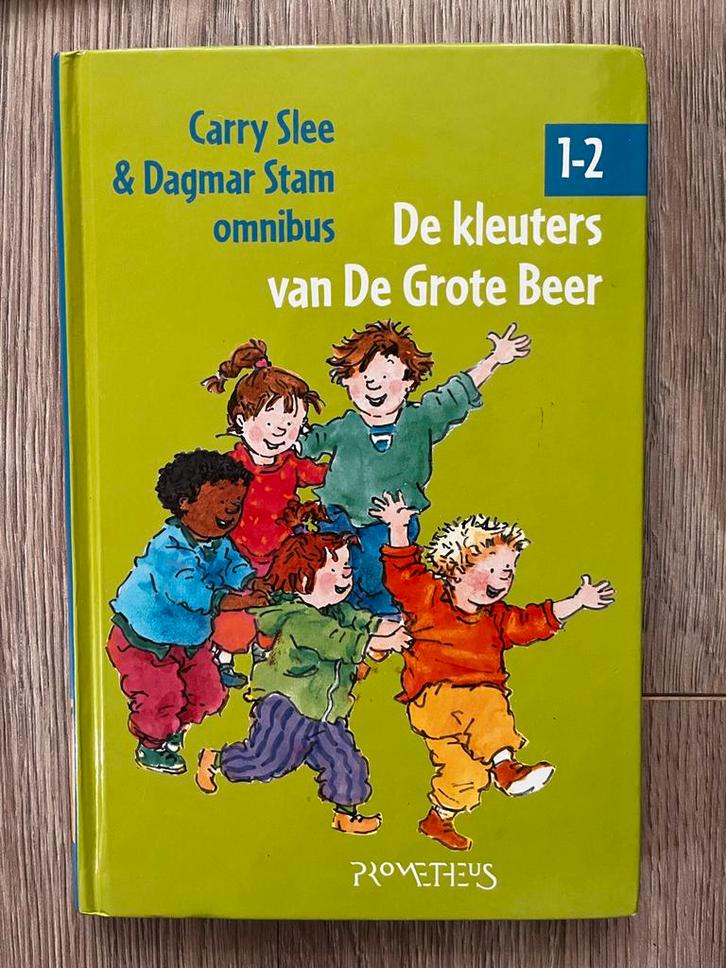 De Kleuters van De Grote Beer - Carry Slee, Boeken, Kinderboeken | Kleuters, Zo goed als nieuw, Fictie algemeen, 4 jaar, Jongen of Meisje