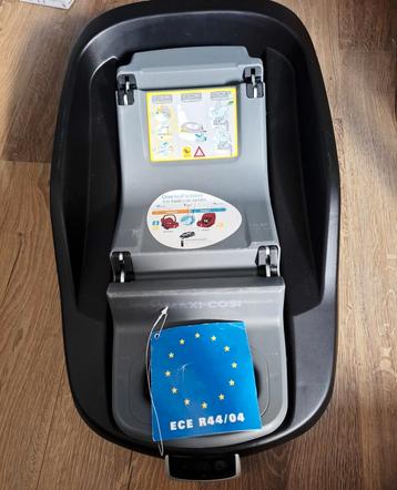 Maxi-Cosi FamilyFix Base Cabrio/Pebble/Pearl

 beschikbaar voor biedingen