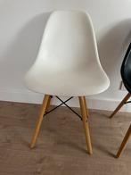 Kuipstoeltje eames look a like, Ophalen, Zo goed als nieuw, Wit, Eén