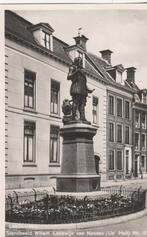 leeuwarden- standbeeld willem lodewijk, Ophalen of Verzenden, Voor 1920, Friesland
