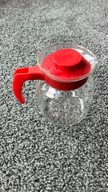 Mooi glazen koffie kannetje beschikbaar voor biedingen